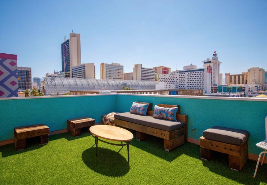 Oasis At Gold Spike (Adults Only) Hotel Лас Вегас Екстериор снимка
