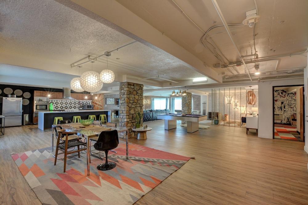 Oasis At Gold Spike (Adults Only) Hotel Лас Вегас Екстериор снимка